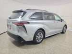 2021 Toyota Sienna LE 8 Passenger