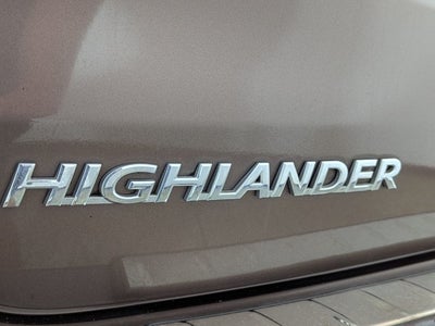 2017 Toyota Highlander SE V6 FWD