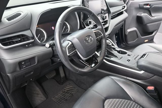 2022 Toyota Highlander XSE
