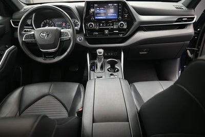 2022 Toyota Highlander XSE