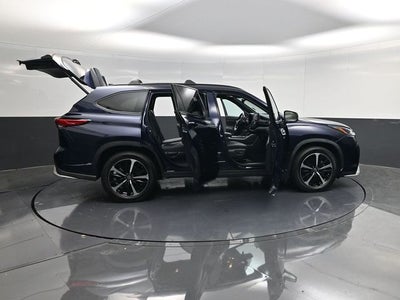 2022 Toyota Highlander XSE