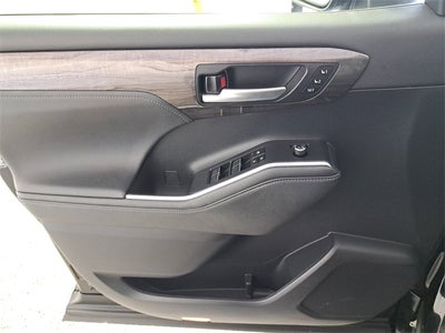 2024 Toyota Highlander Hybrid Limited