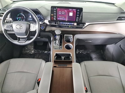 2024 Toyota Sienna XLE