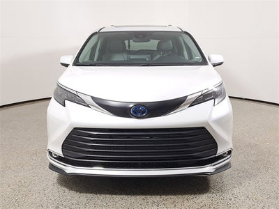 2024 Toyota Sienna XLE
