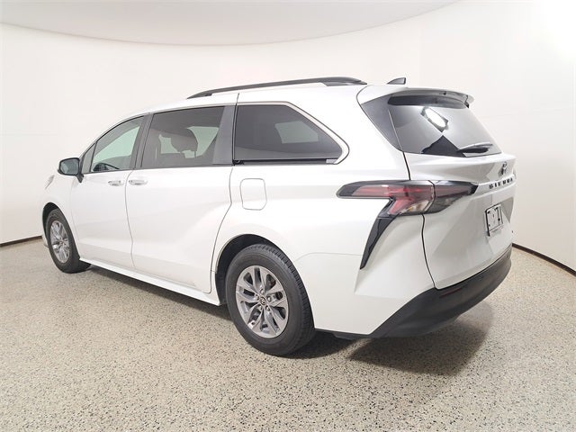 2024 Toyota Sienna XLE