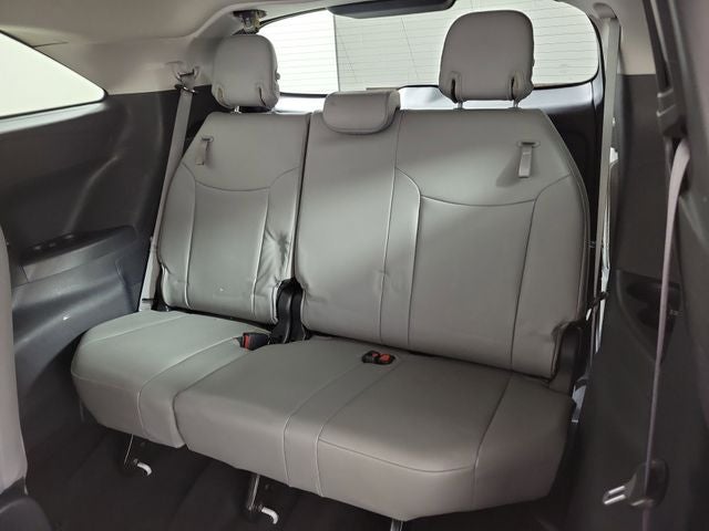 2025 Toyota Sienna XLE 8 Passenger