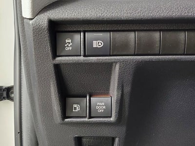 2025 Toyota Sienna XLE 8 Passenger