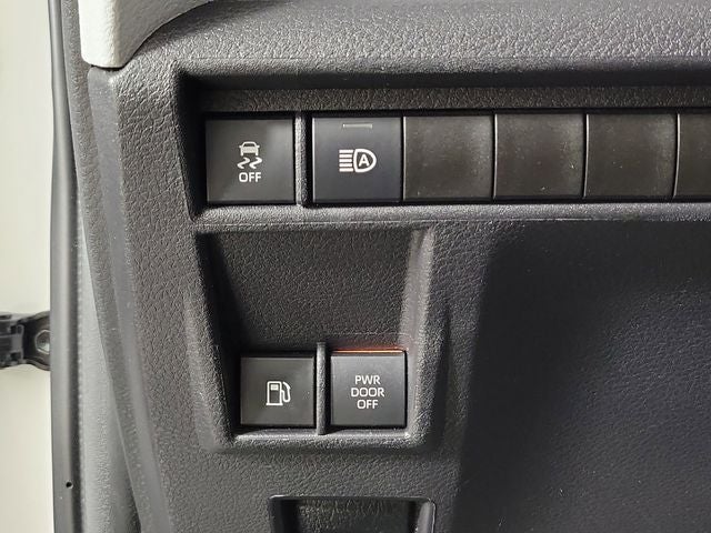 2025 Toyota Sienna XLE 8 Passenger
