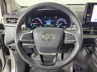 2025 Toyota Sienna XLE 8 Passenger