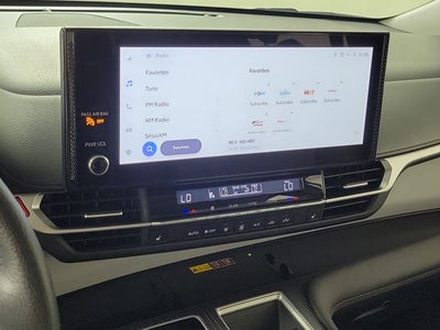 2025 Toyota Sienna XLE 8 Passenger