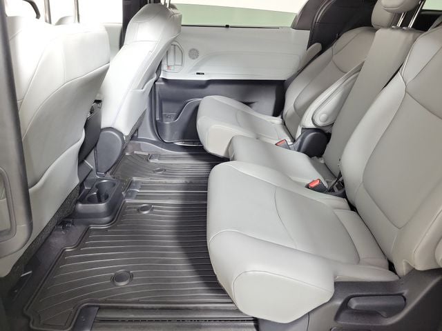2026 Toyota Sienna XLE 8 Passenger