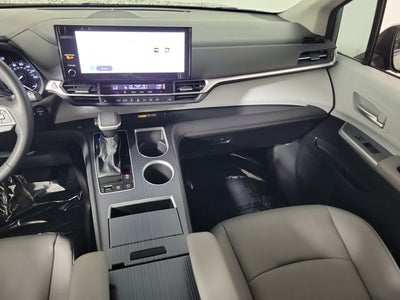 2026 Toyota Sienna XLE 8 Passenger