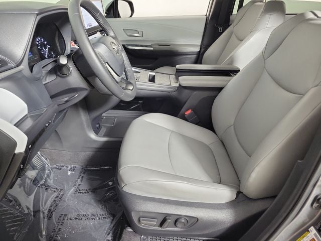 2026 Toyota Sienna XLE 8 Passenger