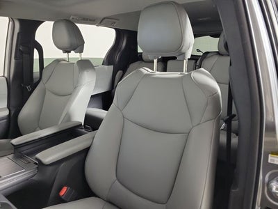 2026 Toyota Sienna XLE 8 Passenger