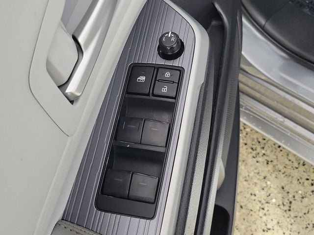 2026 Toyota Sienna XLE 8 Passenger