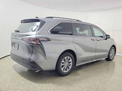 2026 Toyota Sienna XLE 8 Passenger
