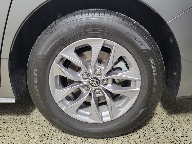 2026 Toyota Sienna XLE 8 Passenger