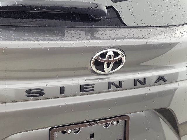 2026 Toyota Sienna XLE 8 Passenger