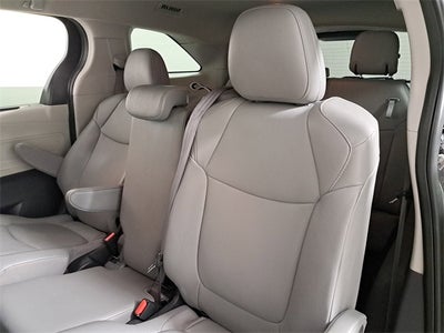 2024 Toyota Sienna XLE 8 Passenger