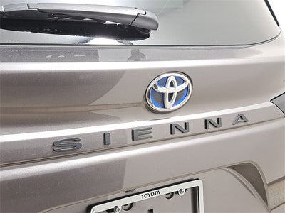2024 Toyota Sienna XLE 8 Passenger