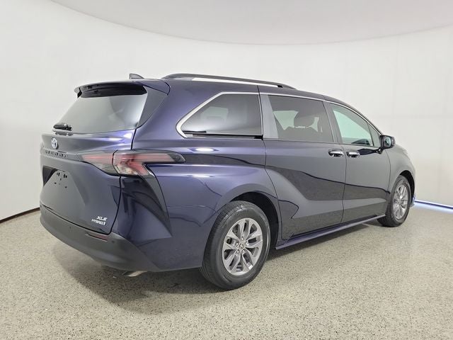 2024 Toyota Sienna XLE 7 Passenger