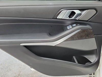 2025 BMW X7 xDrive40i M