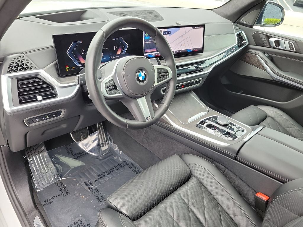 2025 BMW X7 xDrive40i M
