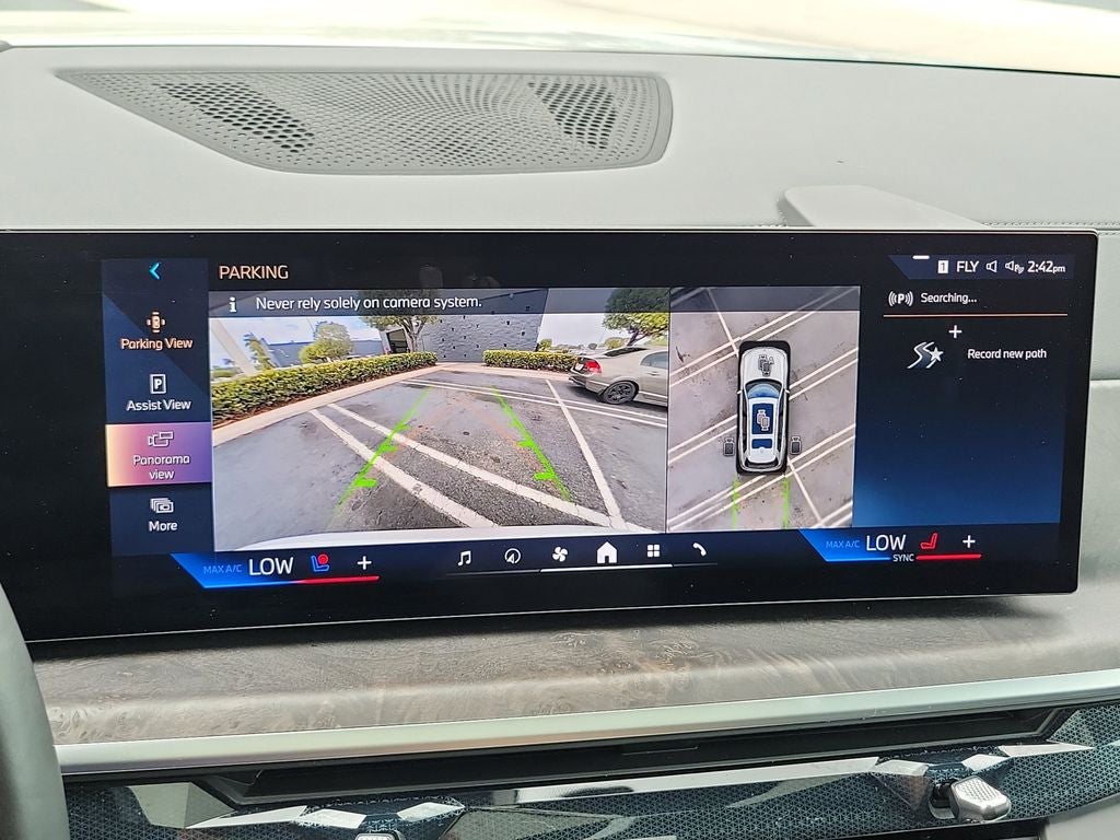 2025 BMW X7 xDrive40i M