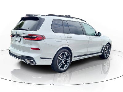 2025 BMW X7 xDrive40i M
