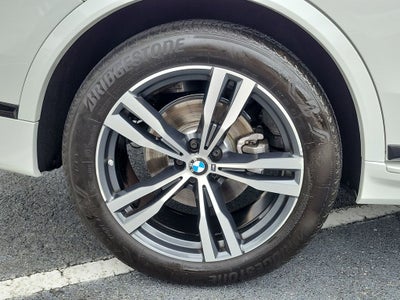 2025 BMW X7 xDrive40i M