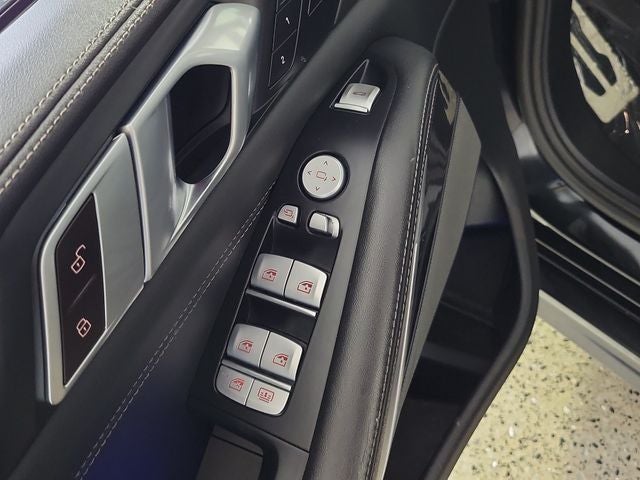 2024 BMW X7 M60i