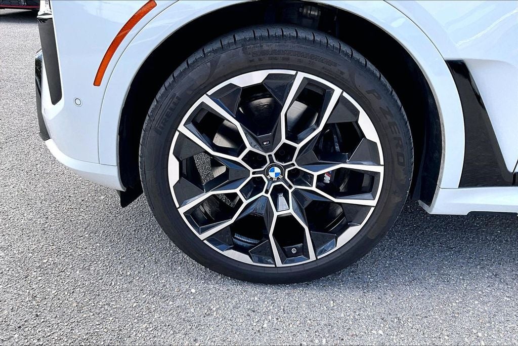 2026 BMW X7 M60i
