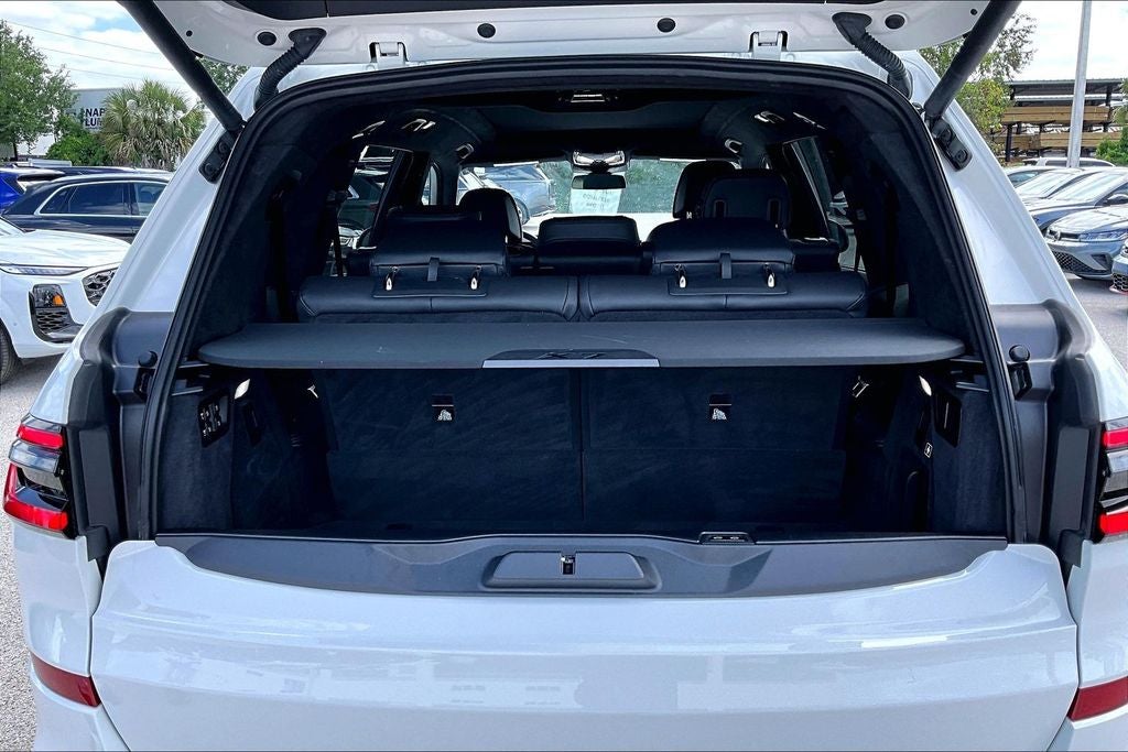 2026 BMW X7 M60i