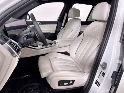 2025 BMW X5 M60i