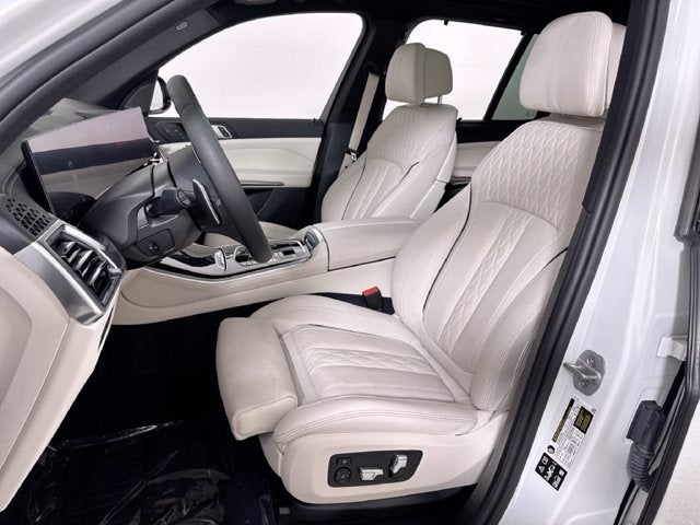 2025 BMW X5 M60i