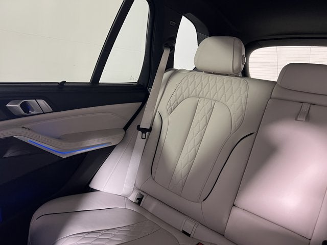2021 BMW X5 M50i