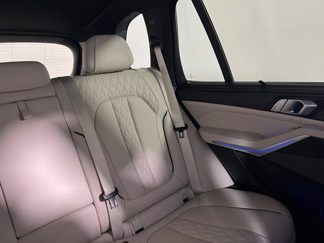 2021 BMW X5 M50i