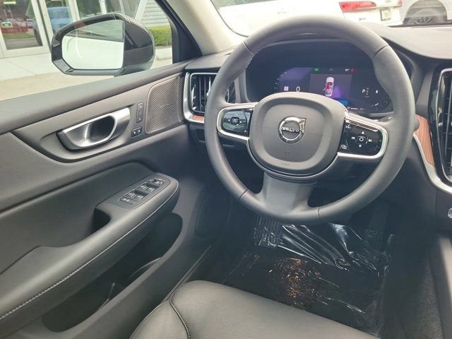 2025 Volvo S60 B5 Plus