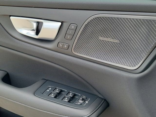 2025 Volvo S60 B5 Plus
