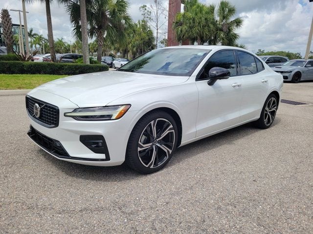 2025 Volvo S60 B5 Plus
