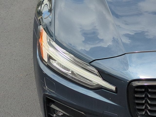 2024 Volvo S60 Core Dark Theme