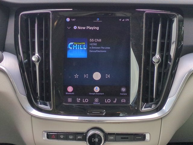 2024 Volvo S60 Core Dark Theme