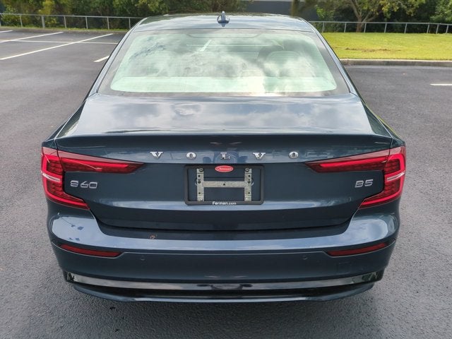 2024 Volvo S60 Core Dark Theme