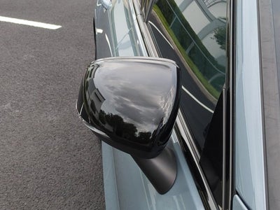 2024 Volvo S60 Plus Dark Theme