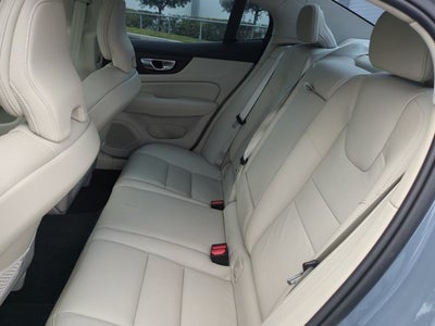 2024 Volvo S60 Plus Dark Theme