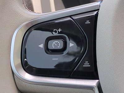 2024 Volvo S60 Plus Dark Theme