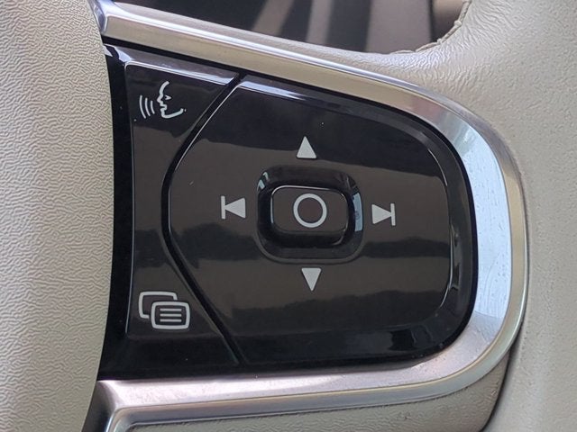2024 Volvo S60 Plus Dark Theme