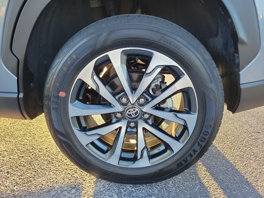 2023 Toyota Corolla Cross XLE