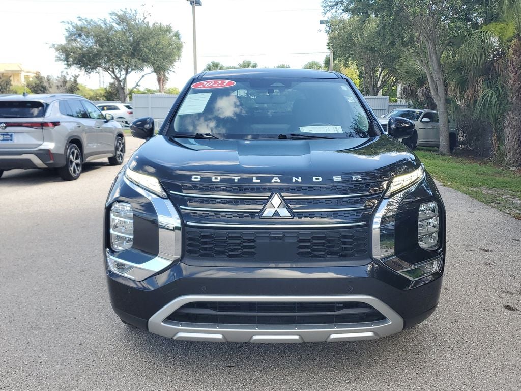 2024 Mitsubishi Outlander SE