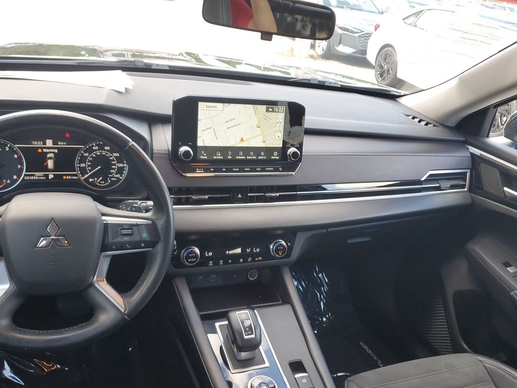 2024 Mitsubishi Outlander SE